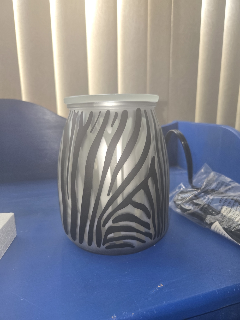 Zebra-Pattern Glass Wax Warmer in Frosted Silver